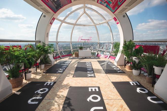 Yoga en el London Eye