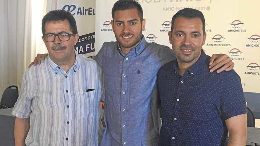 El presidente Miquel Jaume, Bruno Taffy y el director deportivo, José Tirado, ayer.