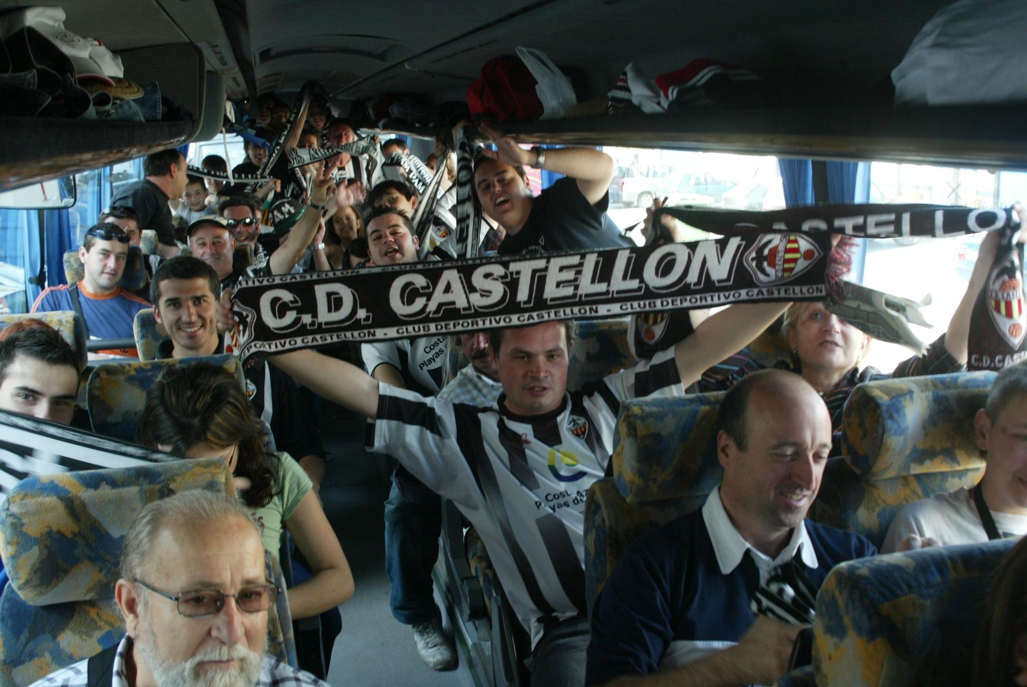 Así fue el multitudinario desplazamiento a Albacete de la afición del Castellón en 2006