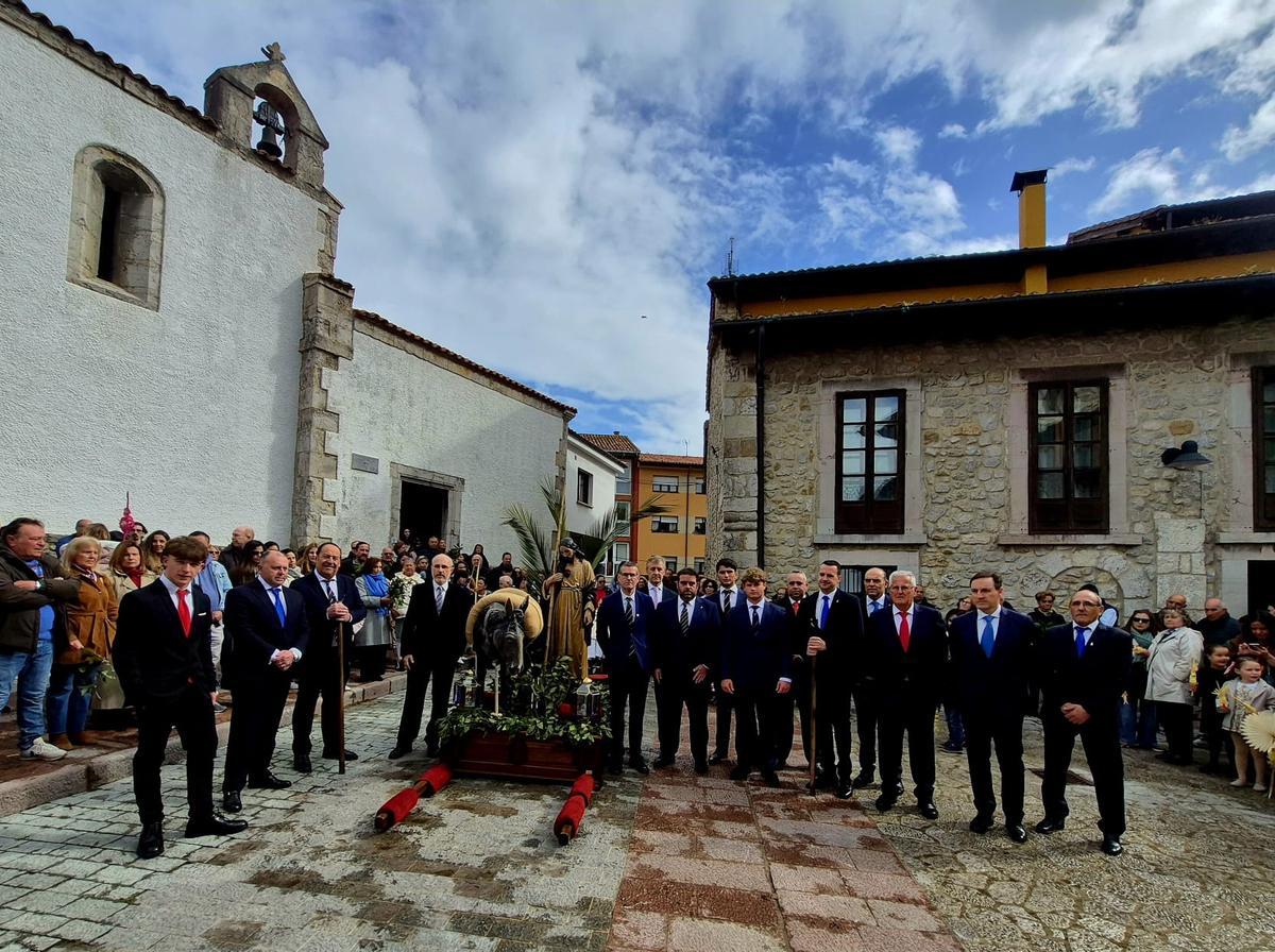 Bendición de los ramos en Llanes.
