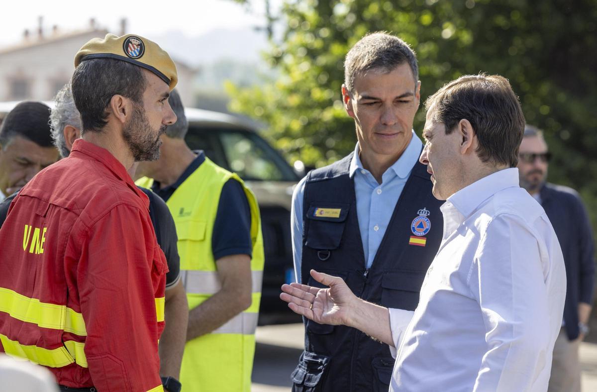 Pedro Sánchez y Mañueco en Navaluenga
