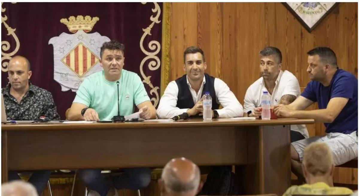 Otro momento de la asamblea a la que acudió Daniel Paterna.