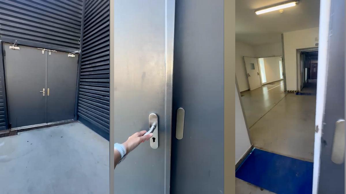 La puerta de personal del hospital Can Misses de Ibiza está abierta las 24 horas los 7 días de la semana