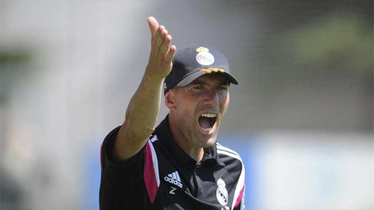 Zinedine Zidane, entrenador del Real Madrid Castilla