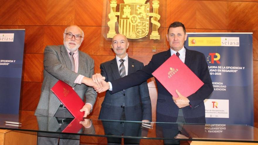 Seiasa firmó el convenio con el presidente de la Comunidad de Regantes nºV de Bardenas. | SERVICIO ESPECIAL