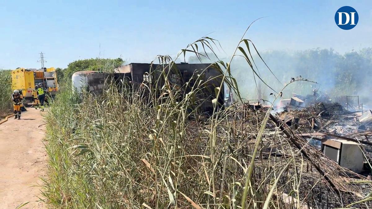 El operativo de emergencias localiza el origen del incendio de ses Feixes des Prat de ses Monges de Ibiza