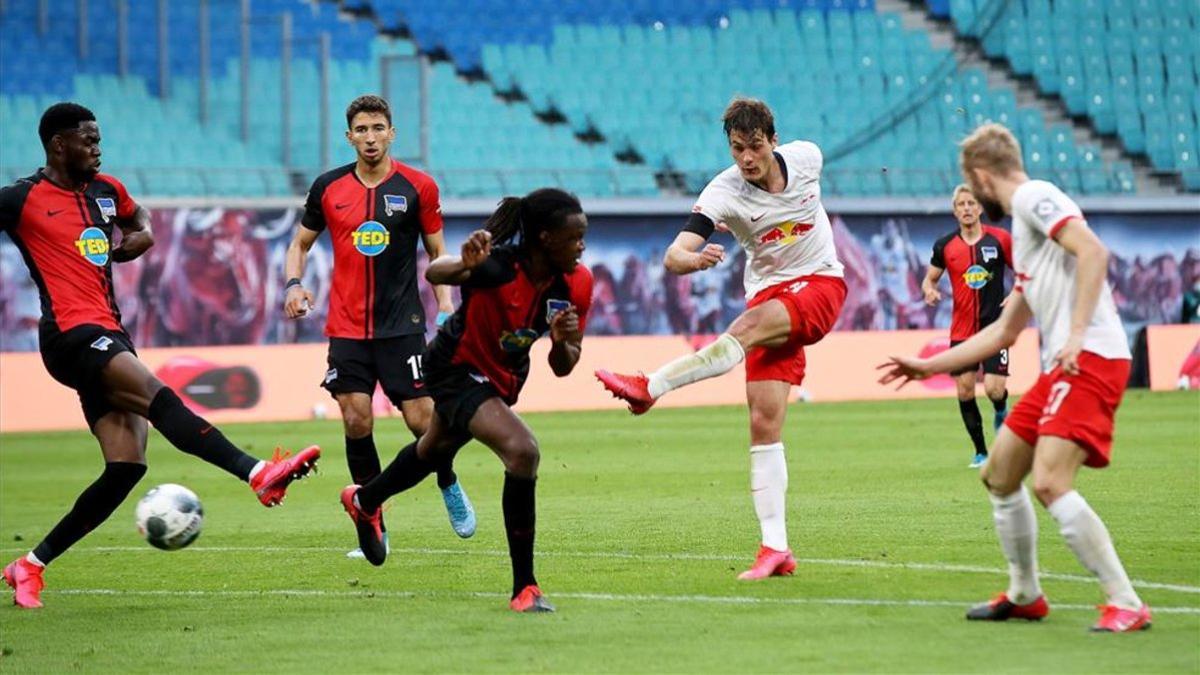 Schick marcó el 2-1 en el partido ante el Hertha, que terminó 2-2