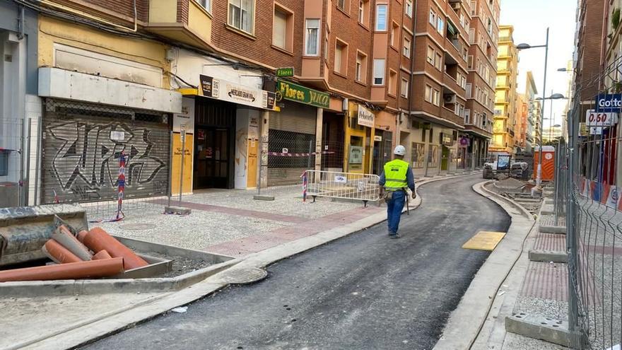 La calle Félix Latassa es una de las que está afectada por unas obras enmarcadas dentro de la Operación Calles.