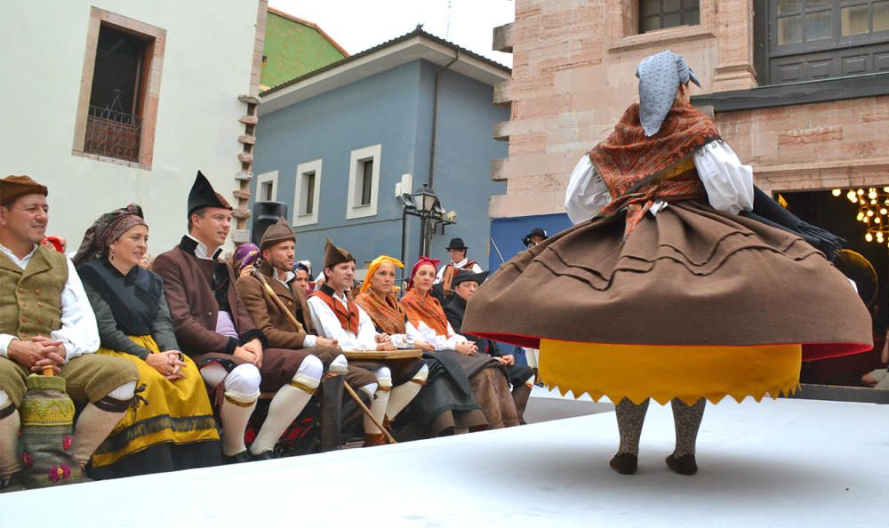 Concursu y Muestra de Traxes Tradicionales en Grado