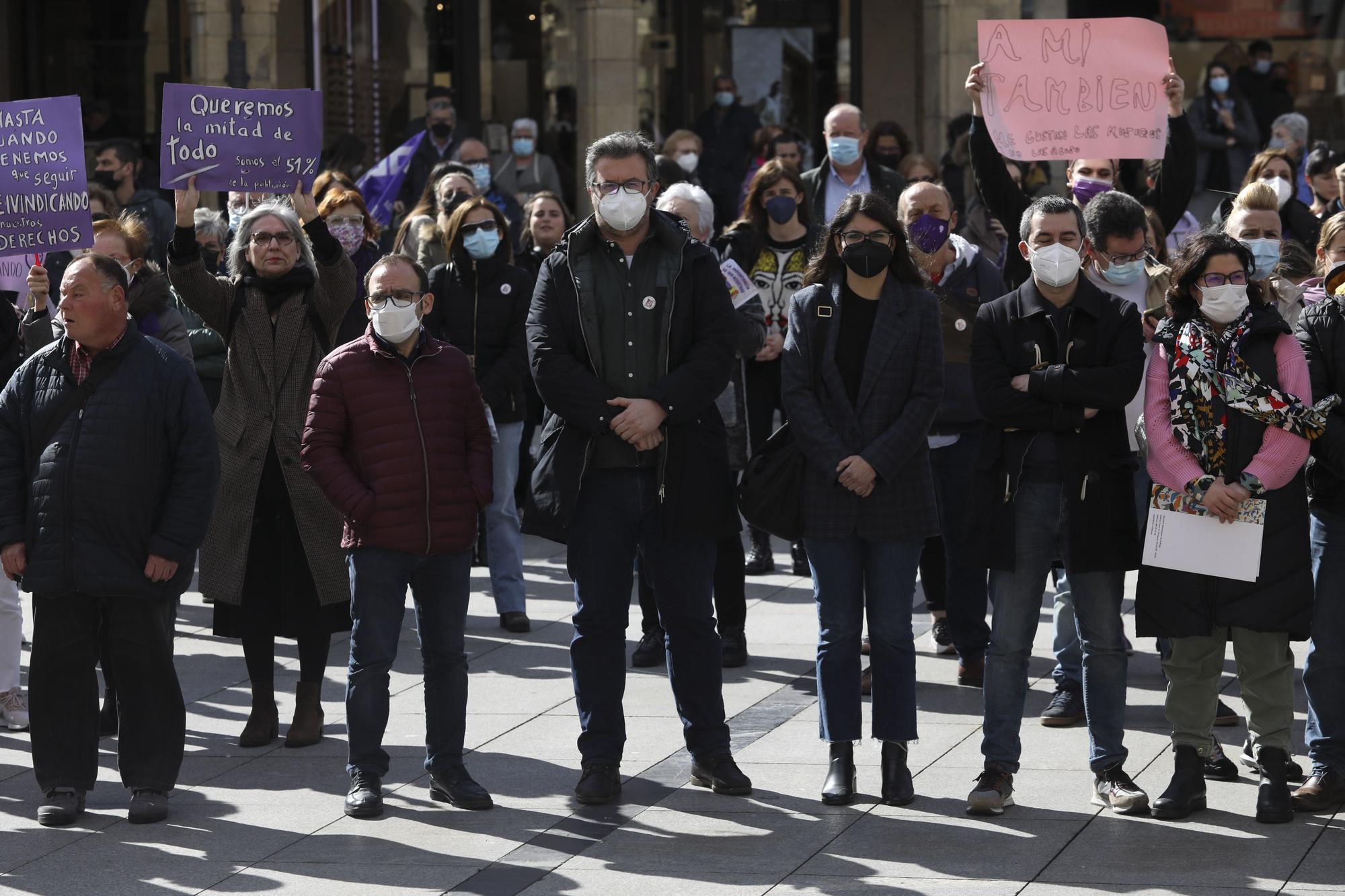 EN IMÁGENES: Así se vivió el Día de la Mujer (8M) en Avilés