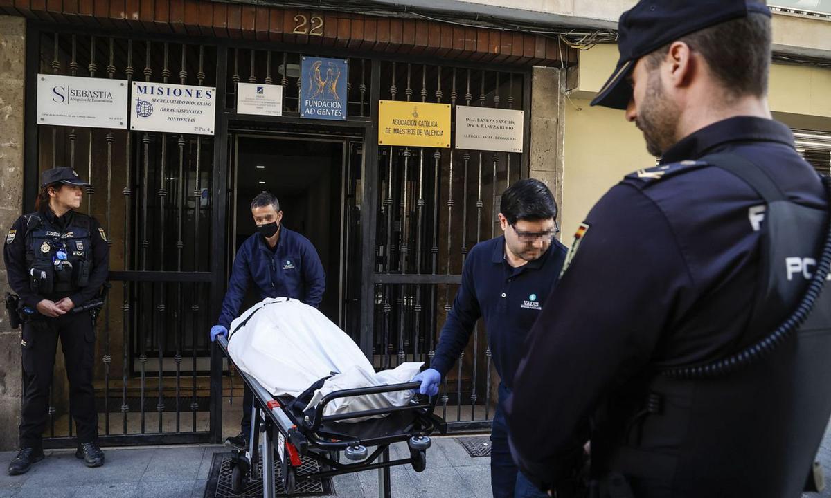 El canonge assassinat va mantenir relacions amb un jove discapacitat