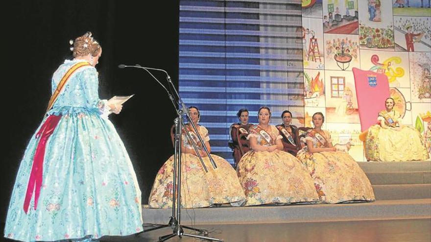 Pleitesía a la reina fallera de Burriana