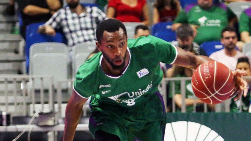 Kyle Fogg, jugador del Unicaja, en un contraataque.