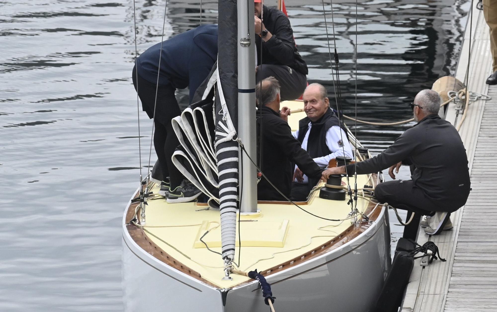 El rey emérito, Juan Carlos I, ya navega por aguas de Sanxenxo