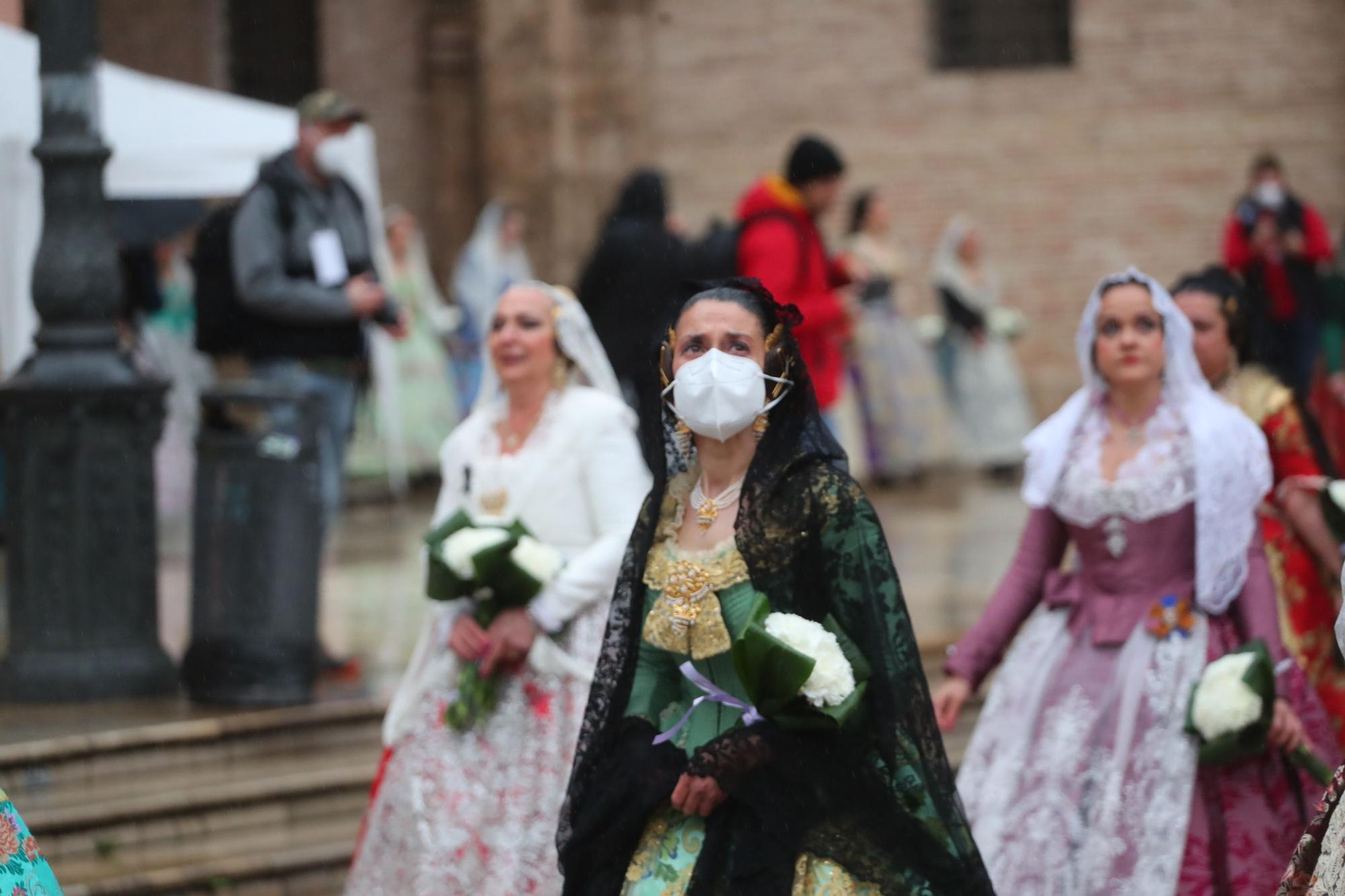 Búscate en el primer día de ofrenda por la calle de la Paz (entre las 17:00 a las 18:00 horas)