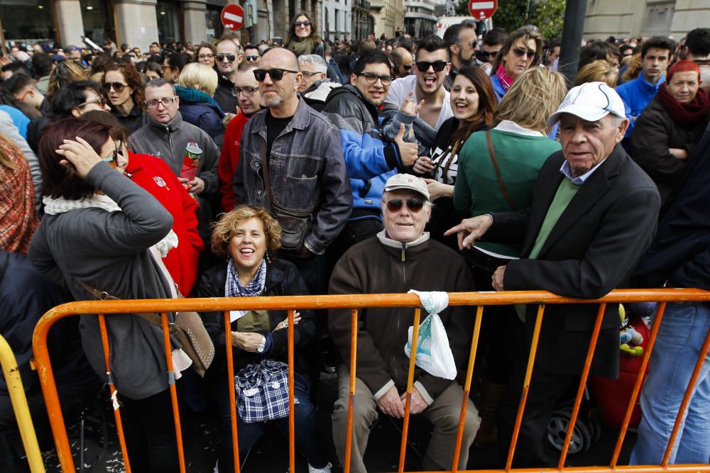 Búscate en la mascletà del 6 de marzo