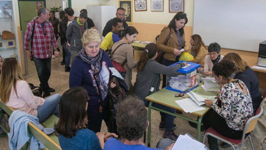 Jornada de votaciones de la jornada continua el pasado 4 de abril