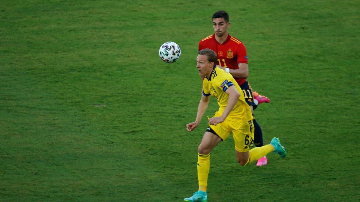 Ludwig Augustinsson en el partido de Suecia contra España de la Eurocopa.