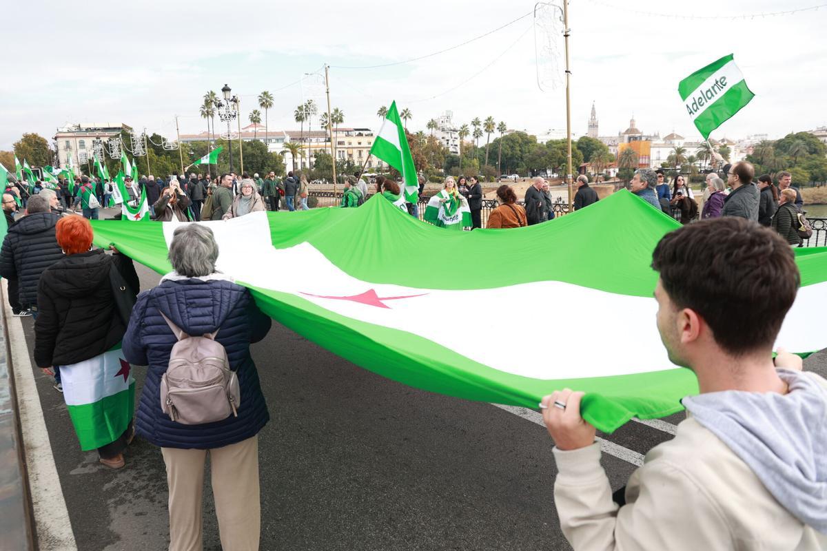 La izquierda sale a la calle para reivindicar el 4 de diciembre como el Día Nacional de Andalucía