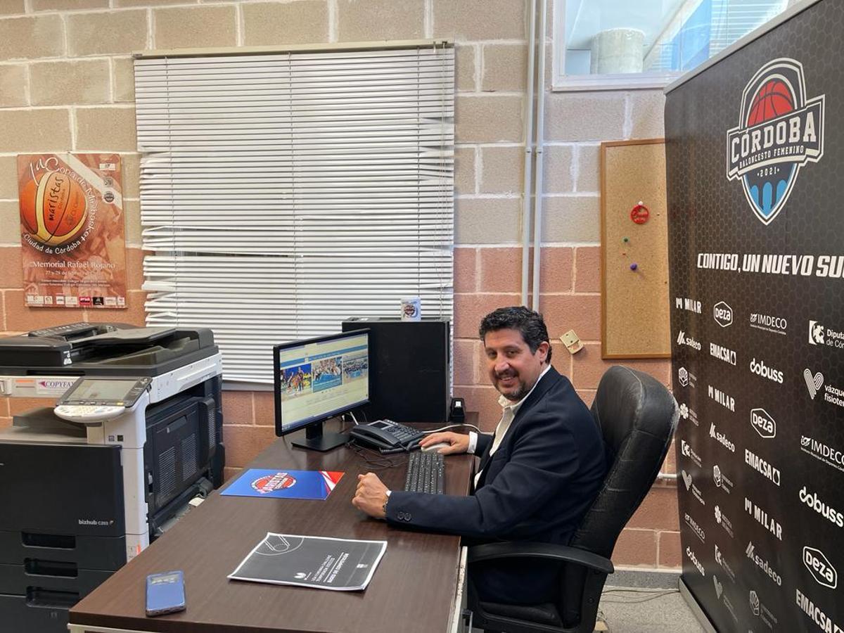 Sebastián del Rey, en su despacho del club Milar Córdoba.