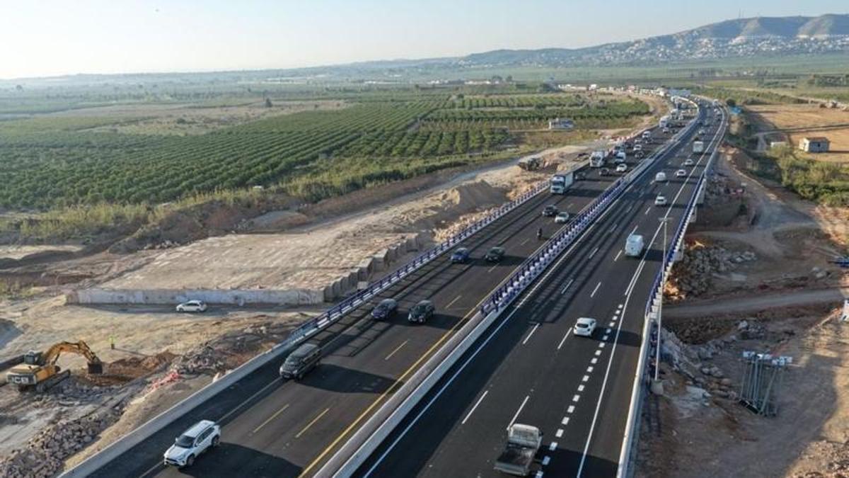 Las obras obligan a realizar cortes de tráfico en el Bypass.