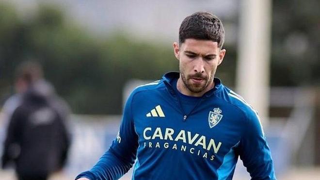 Tachi, jugador del Real Zaragoza: "Necesitamos meter más y encajar menos"