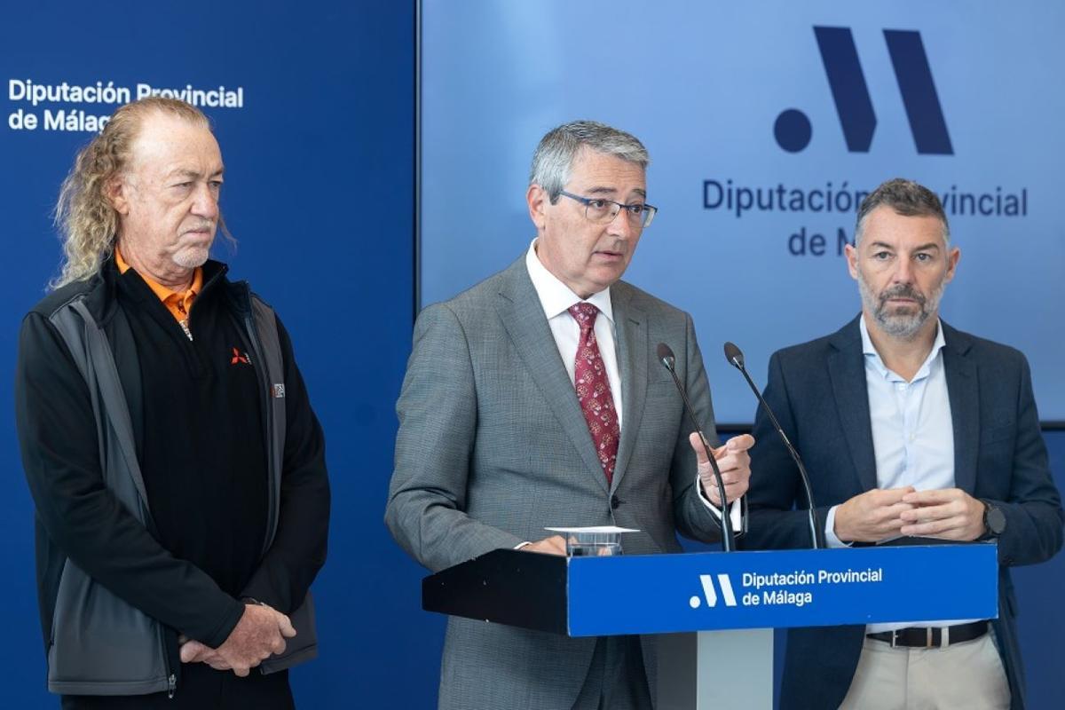 Miguel Ángel Jiménez, Francisco Salado y el diputado provincial de Deporte, Juan Rosas, en la presentación.