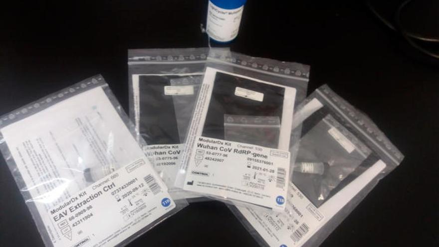 Kit con los reactivos para la detección de coronavirus // LOC