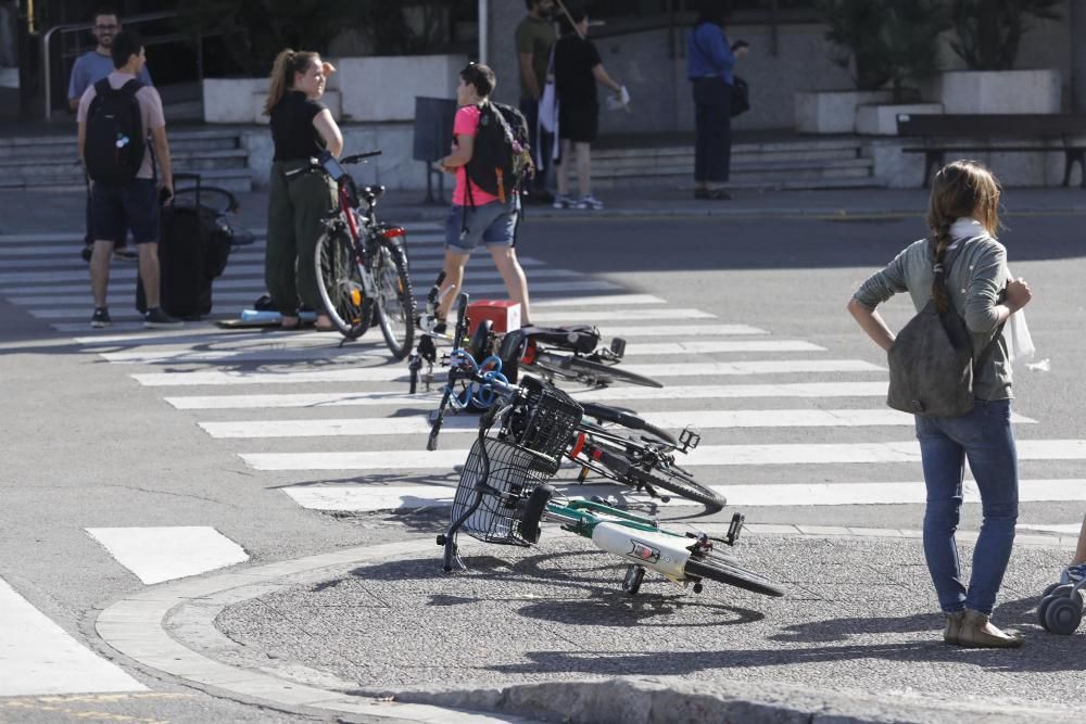 Tallen els accessos a la plaça Catalunya