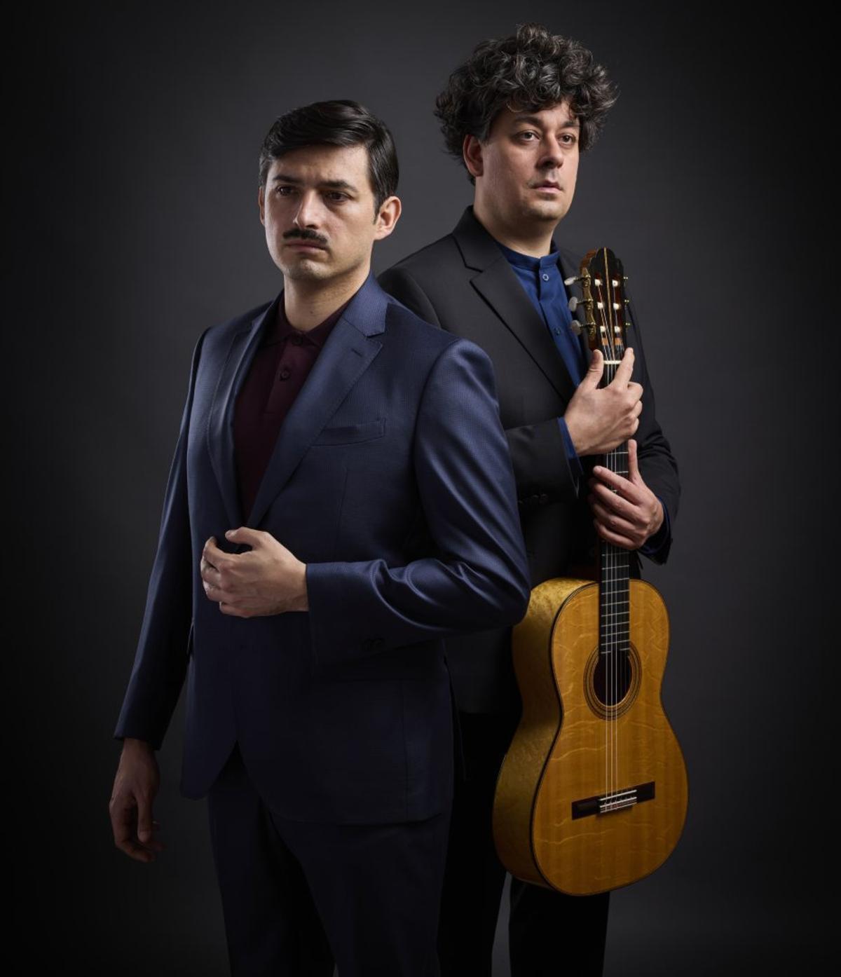 O tenor Jonatan Alvarado e o compositor Samuel Diz (1d). | XOSÉ D.