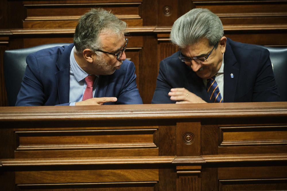 Primer pleno de la legislatura canaria