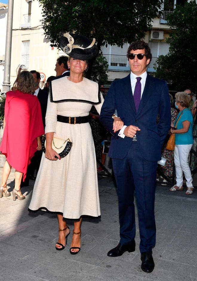 Mercedes Bohórquez Domecq, con vestido de The IQ Collection, y Bruno Oliver Bultó, en la boda de Claudia Osborne