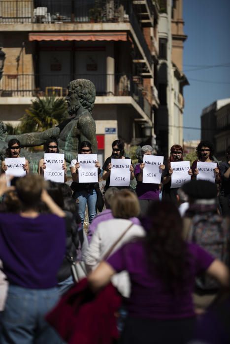 Actividades con motivo del 8M en la plaza de la Virgen