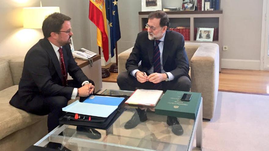 Reunión entre Mariano Rajoy y Asier Antona en Moncloa