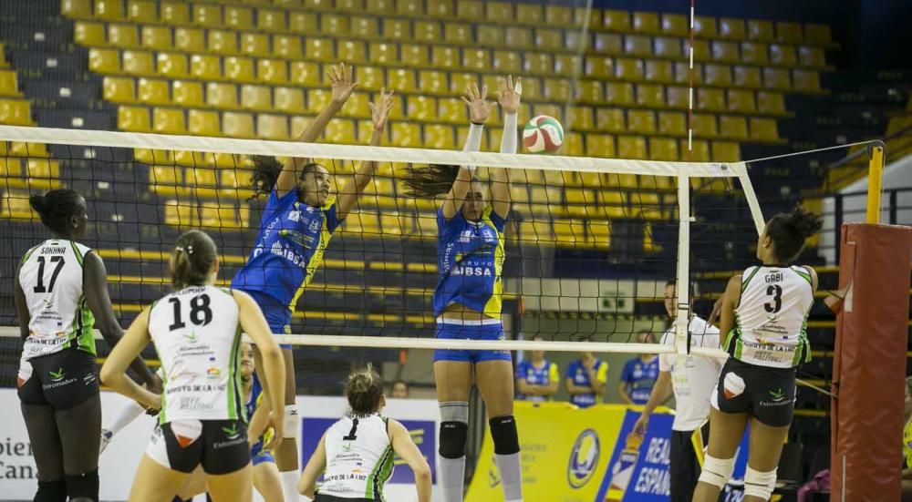 Superliga Femenina de Voleibol: IBSA - Extremadura