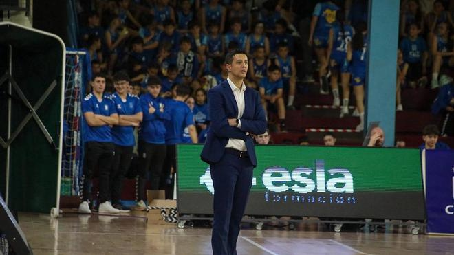 Saulo Hernández, entrenador del Caja Rural CB Zamora: "Pase lo que pase, acabaremos en una posición de récord"