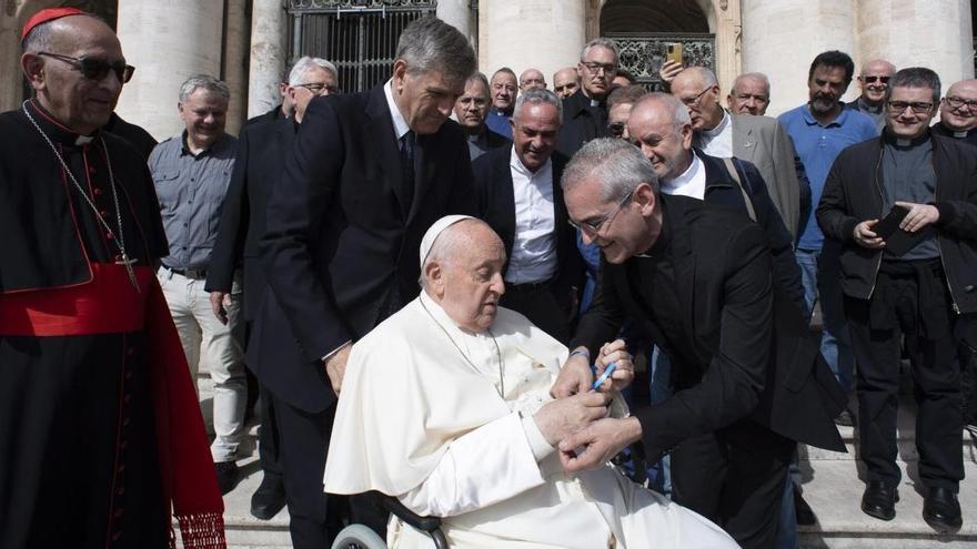 La pulsera cacereña del Papa