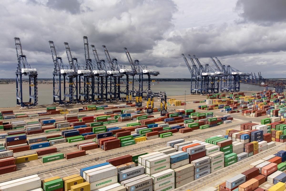 En los primeros ocho meses del año, la eurozona registró un déficit comercial de 228.800 millones.