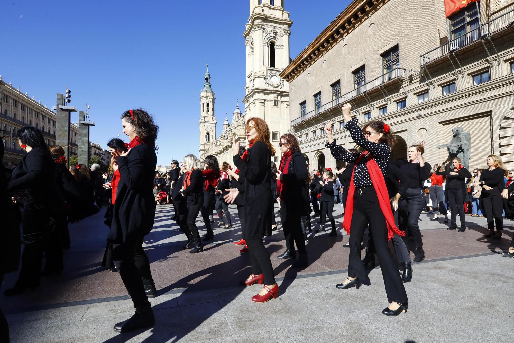 En imágenes | Flashmob jotero en la Plaza del Pilar de Zaragoza