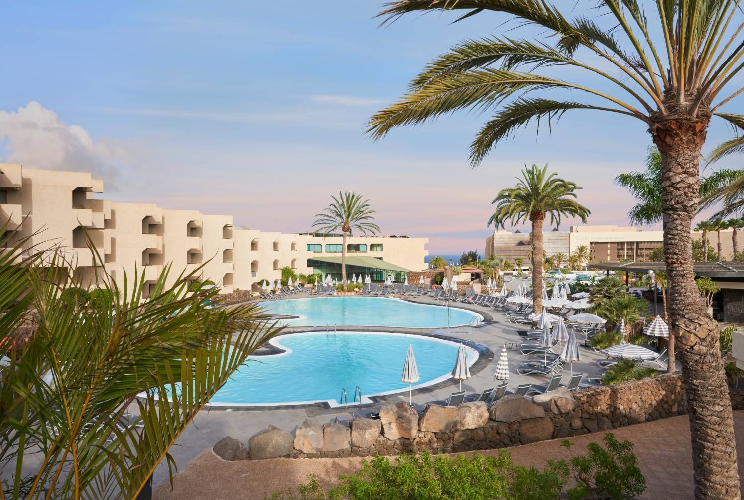 Un hotelazo que se encuentra en Lanzarote, uno de los grandes paraísos de Canarias.