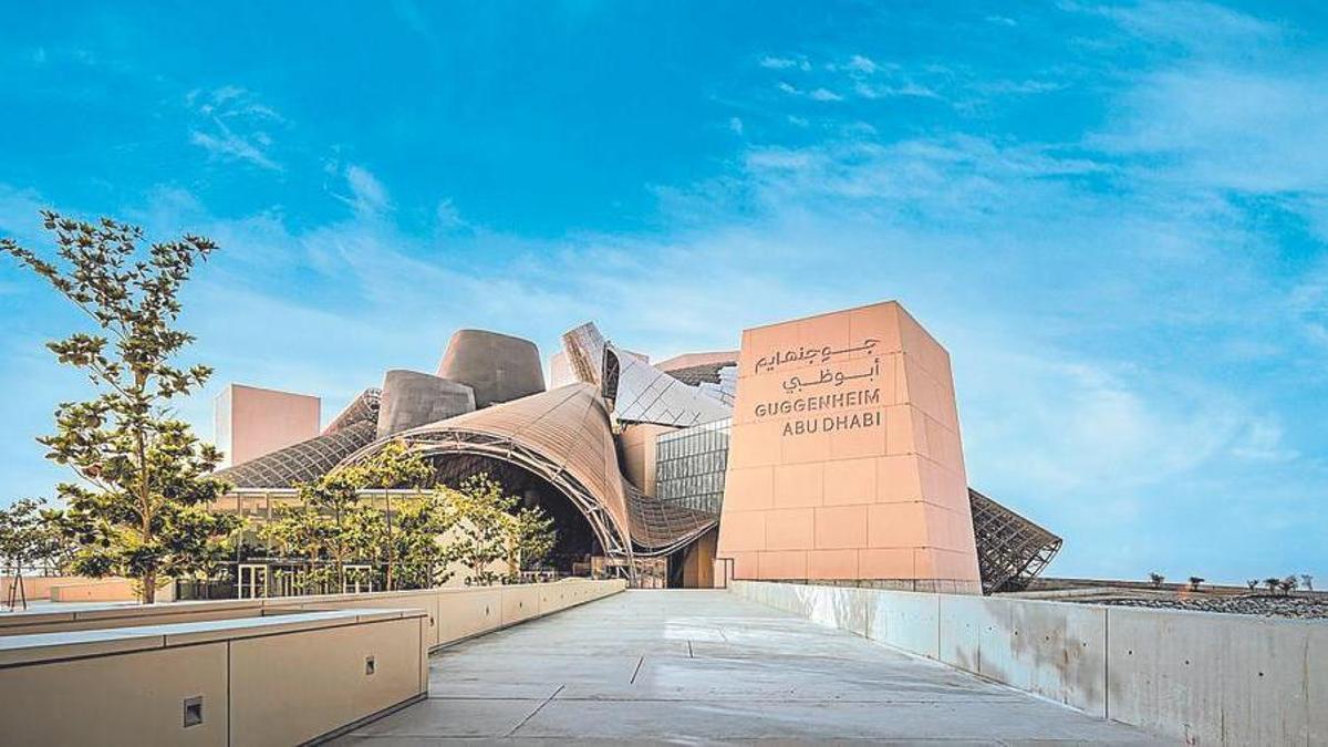 Vista exterior del edificio, diseñado por Frank Gehry, del nuevo Guggenheim Abu Dabi