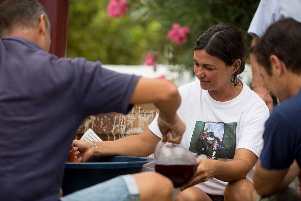 Trasiego de vino en las fiestas de Jesús