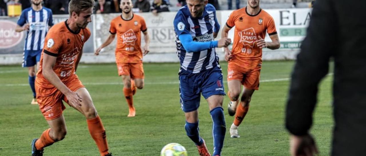 Un instante del partido jugado hoy en Alcoy.