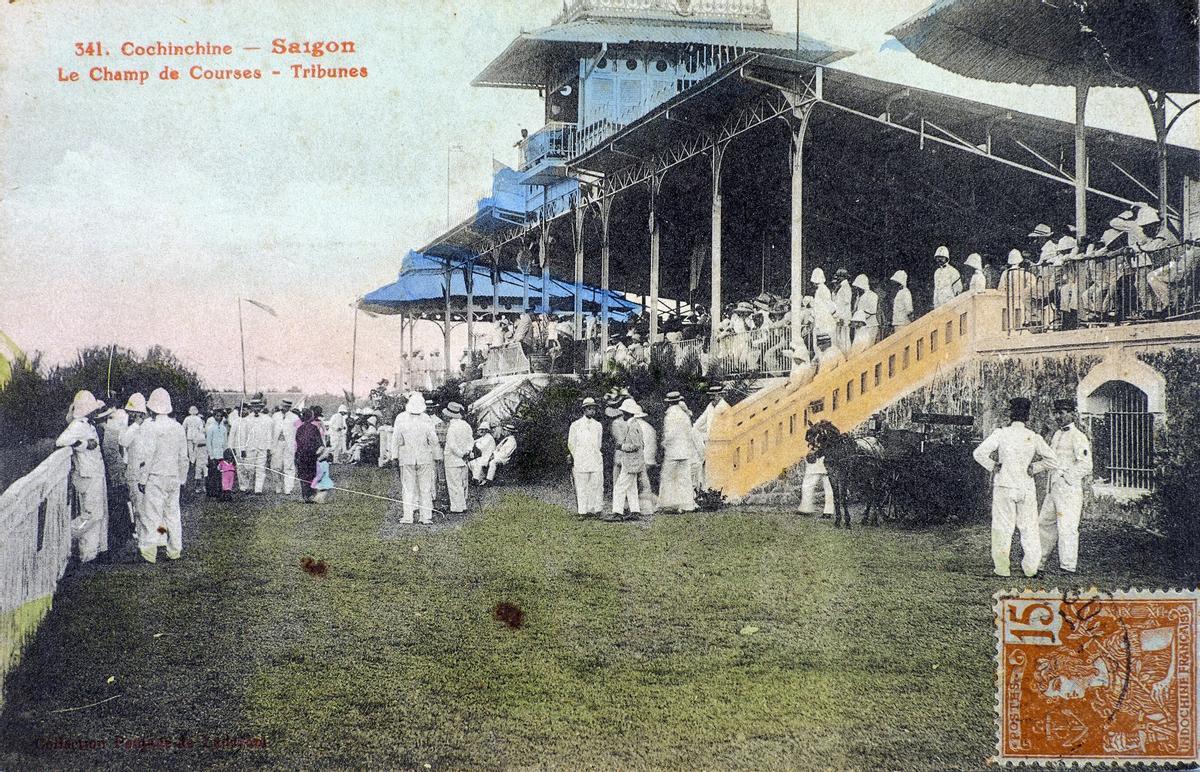 Postal de un campo de carreras de Saigón, una de las enviadas por Albert a su amigo Pablo, por entonces ya en España, que las coleccionaba.