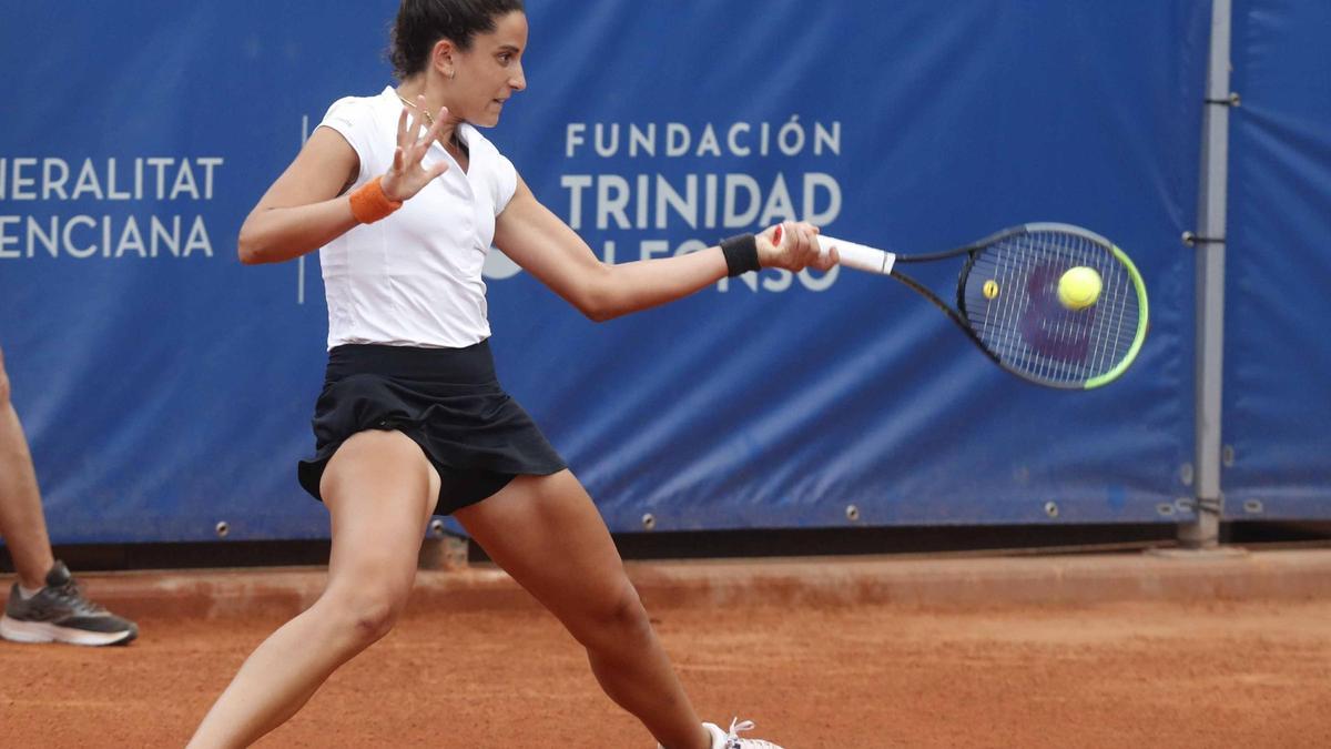La setabense Ángela Fita en un torneo en València.