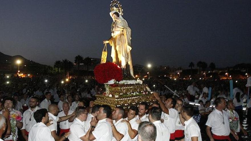 La Virgen del Carmen reina en la costa