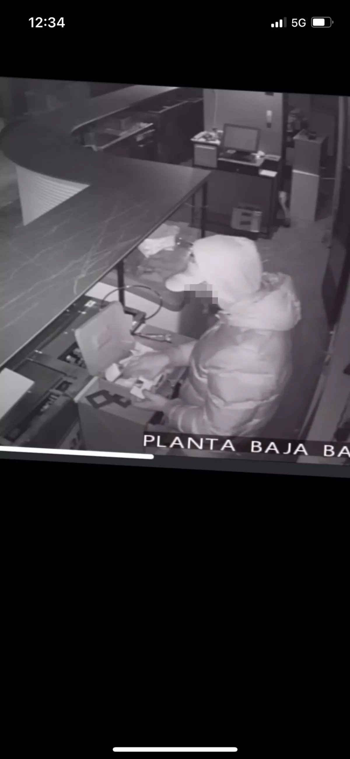 Denuncian el robo de un bar en la plaza del Carbayedo, el tercero en cuatro días