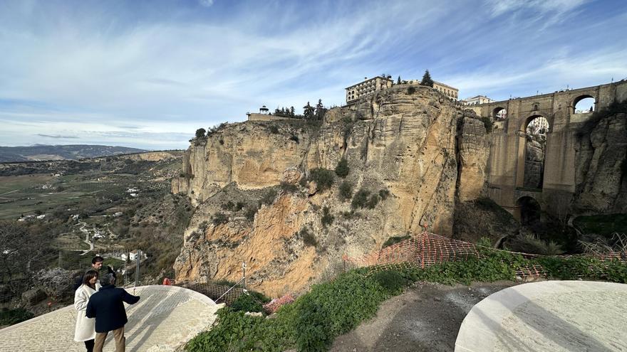 Salado cree que la pasarela del Tajo aportará más espectacularidad a Ronda