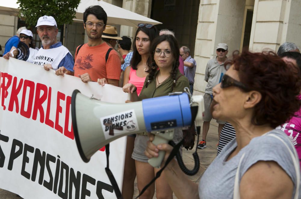 Los jubilados vuelven a salir a la calle para reclamar unas "prestaciones dignas y de futuro"