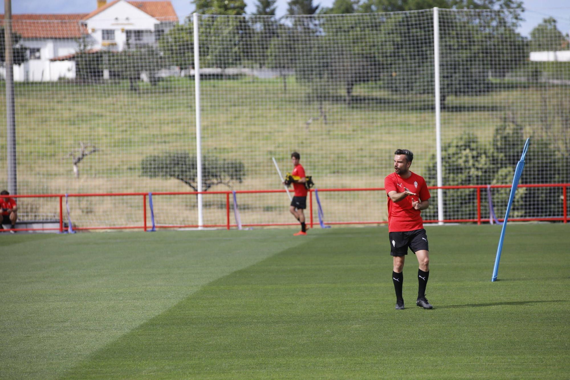 Así fue el primer entrenamiento de la era Albés en el Sporting (en imágenes)